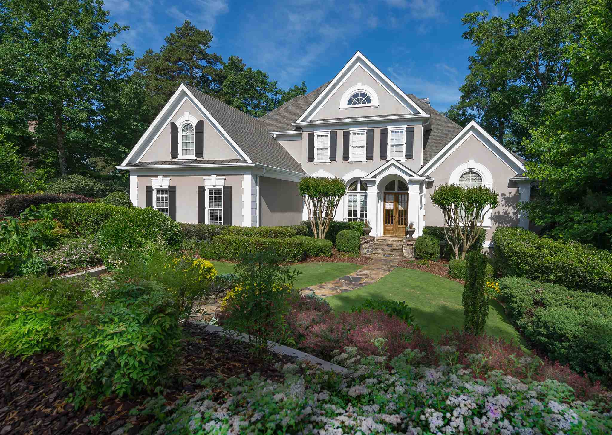 6940 Kettering Ln, Suwanee, GA 30024 photo 2