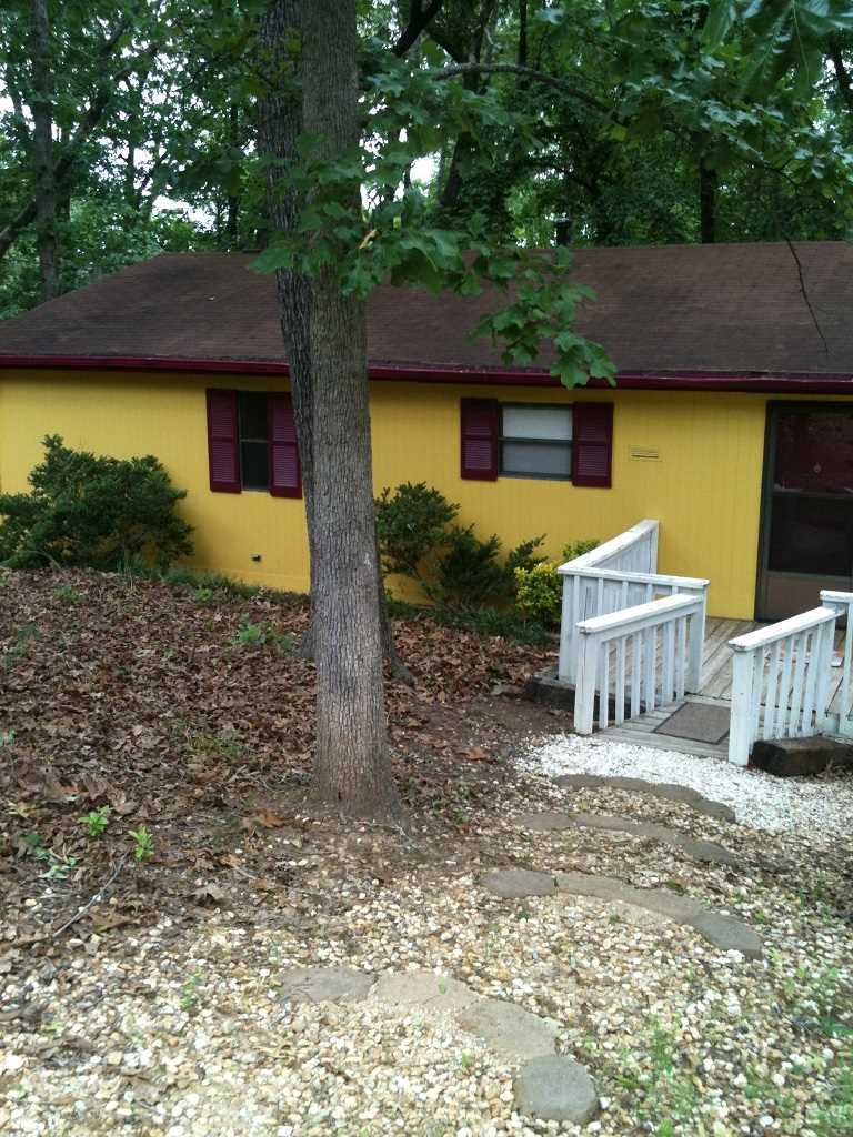 110 Shorewood Cir, Toccoa, GA 30577 photo 1