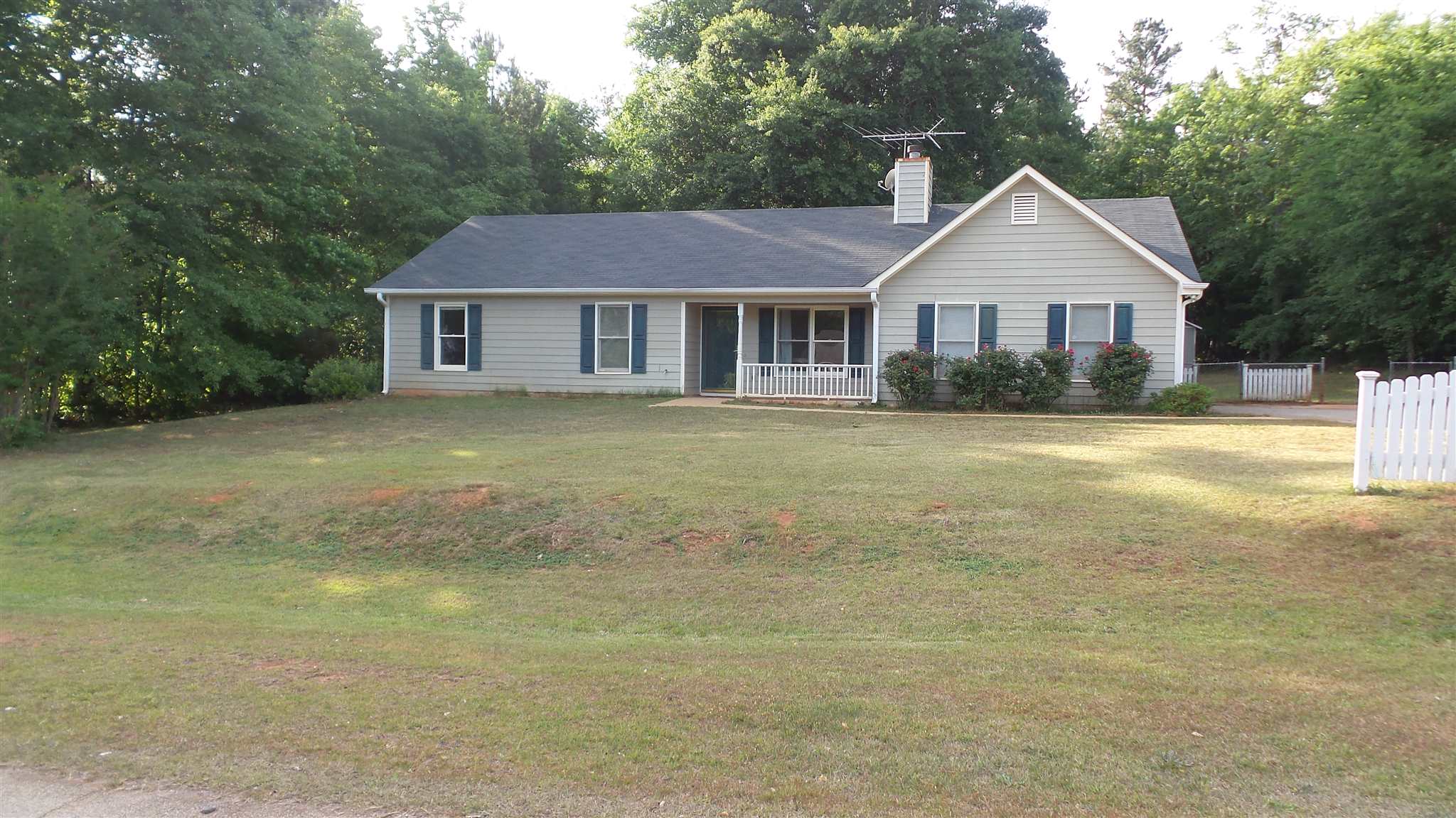 200 Chimney Ct, Covington, GA 30014 photo 1