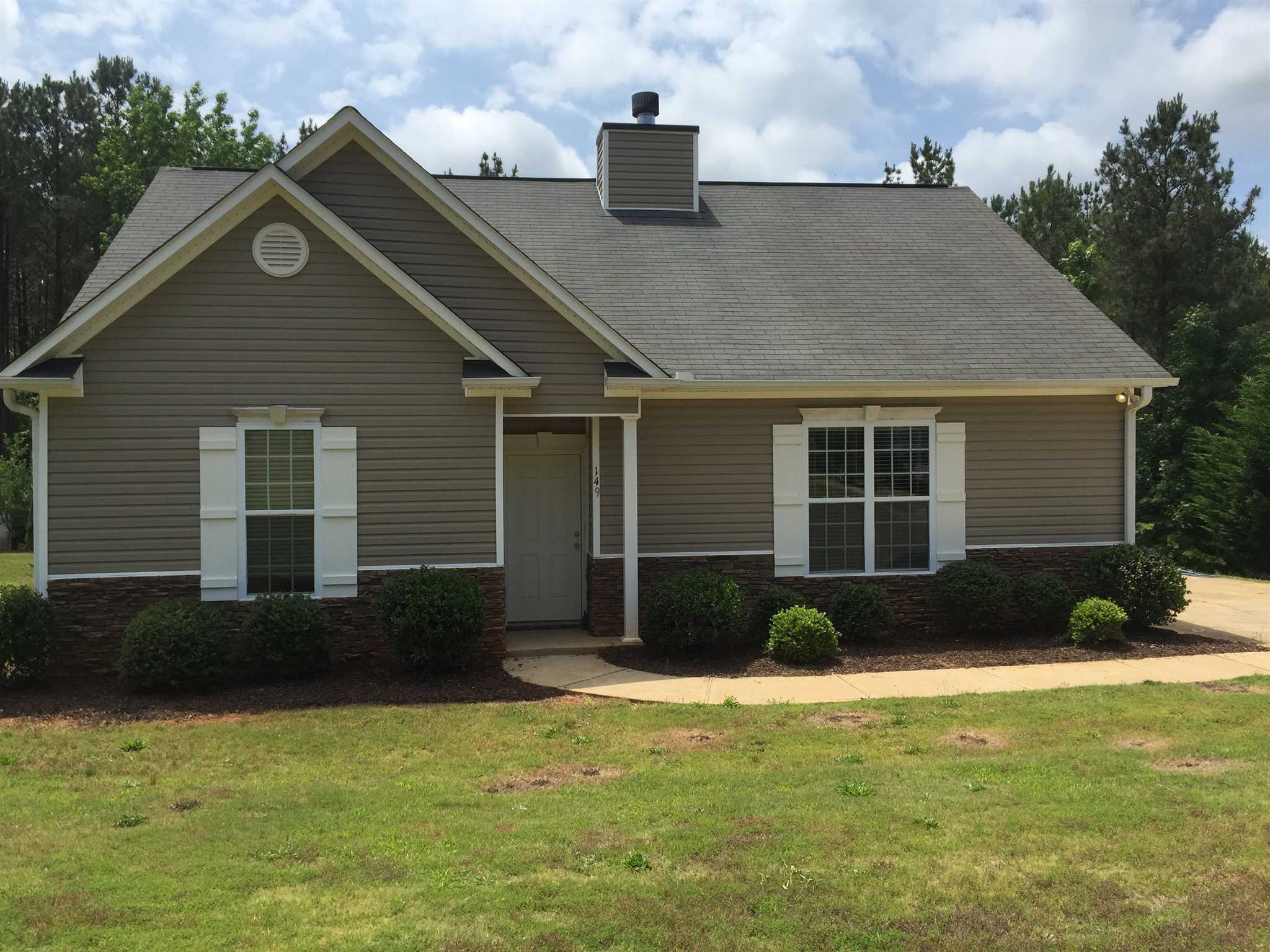 149 Edgemont Ct, Lagrange, GA 30240 photo 1
