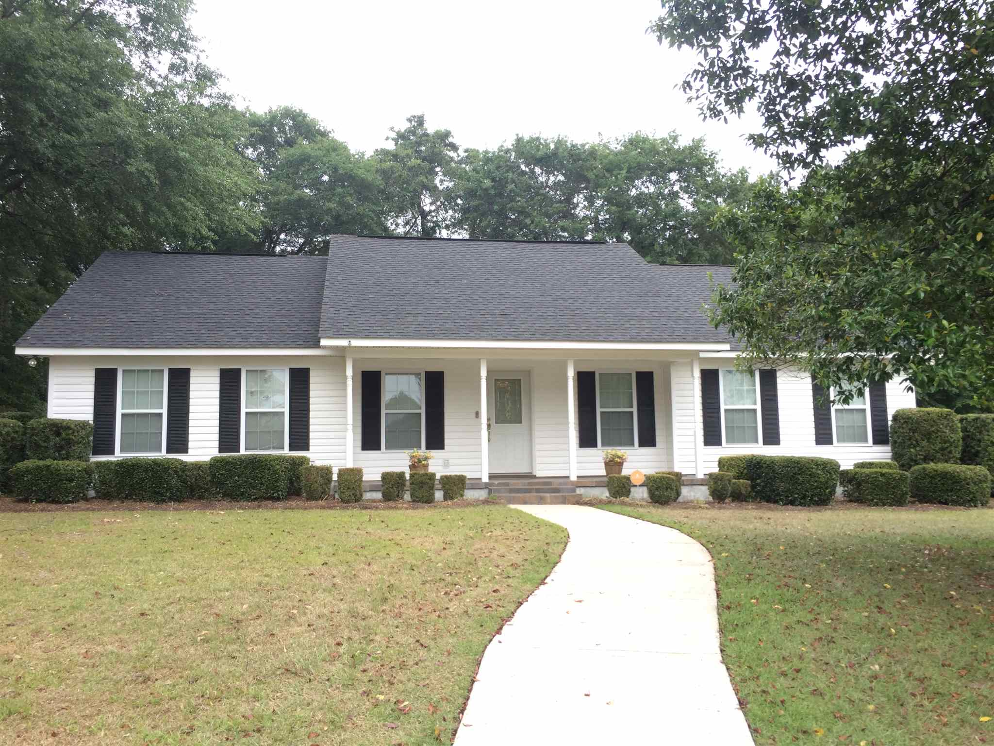 117 Camelot Dr, Dublin, GA 31021 photo 1