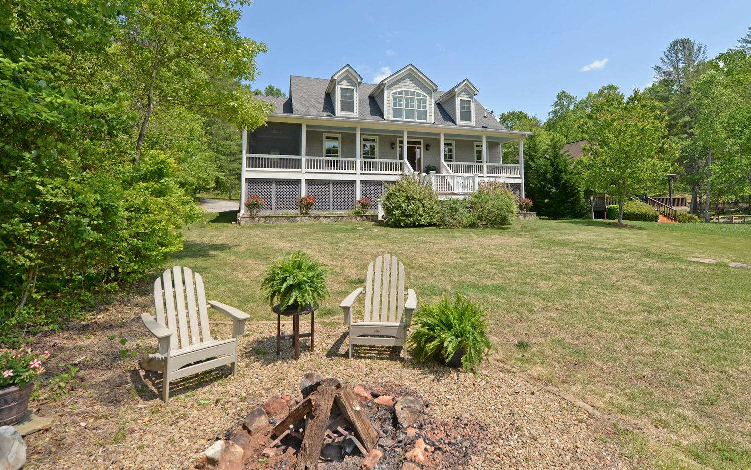 5558 Murray Cove Rd, Tiger, GA 30576 photo 2