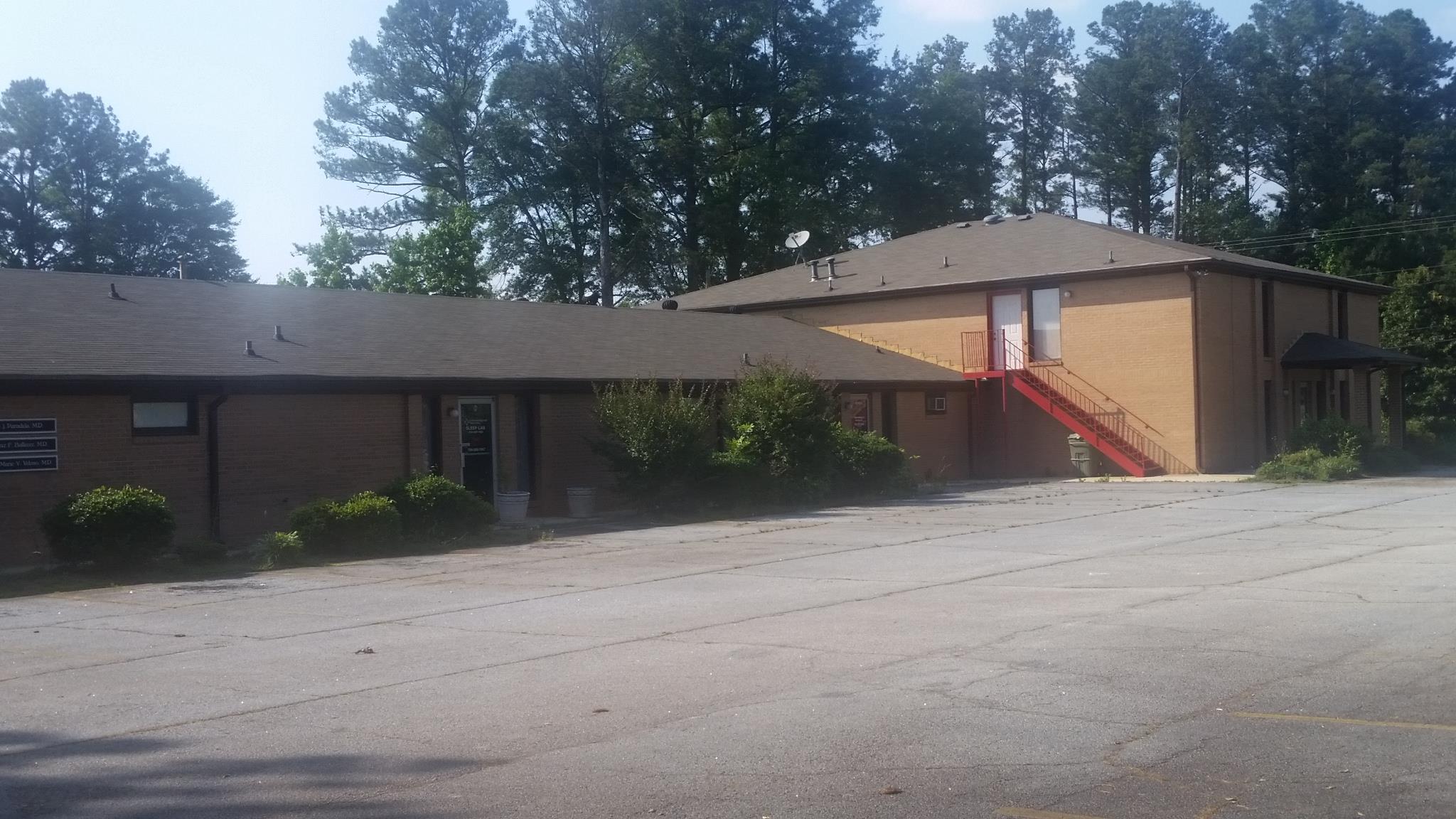 696 Breedlove Dr, Monroe, GA 30655 photo 2