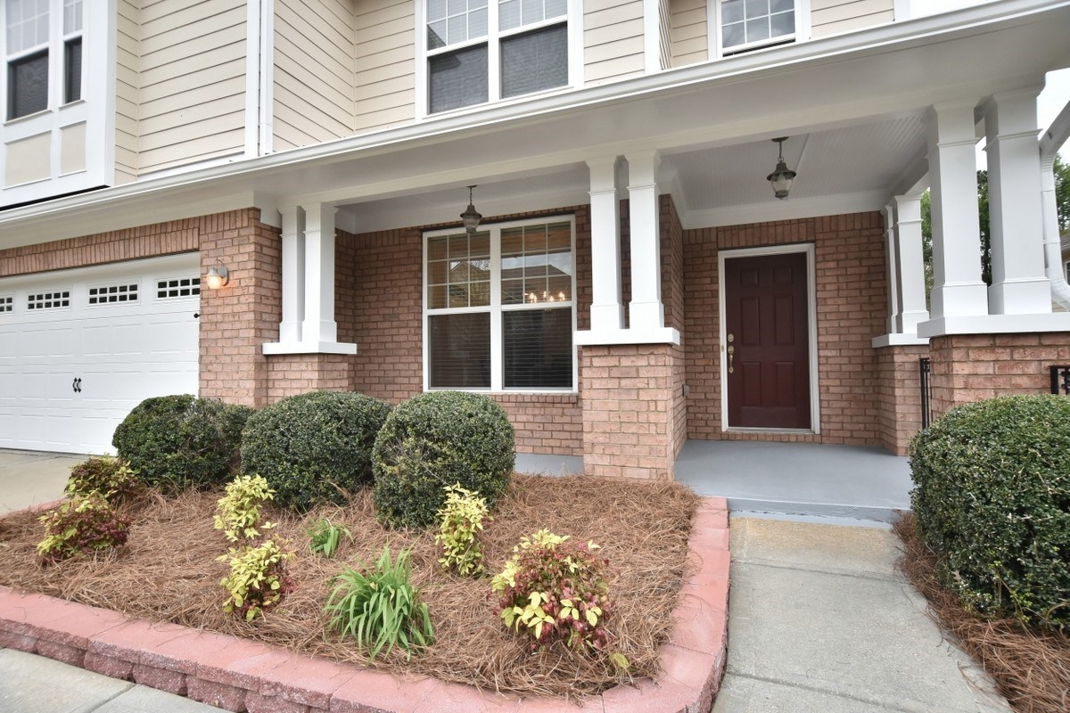 3725 Seaton Dr, Suwanee, GA 30024 photo 2