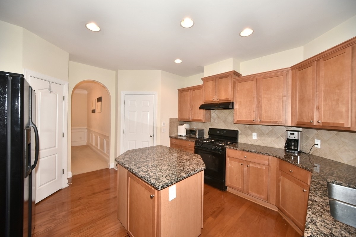 3725 Seaton Dr, Suwanee, GA 30024 photo 9