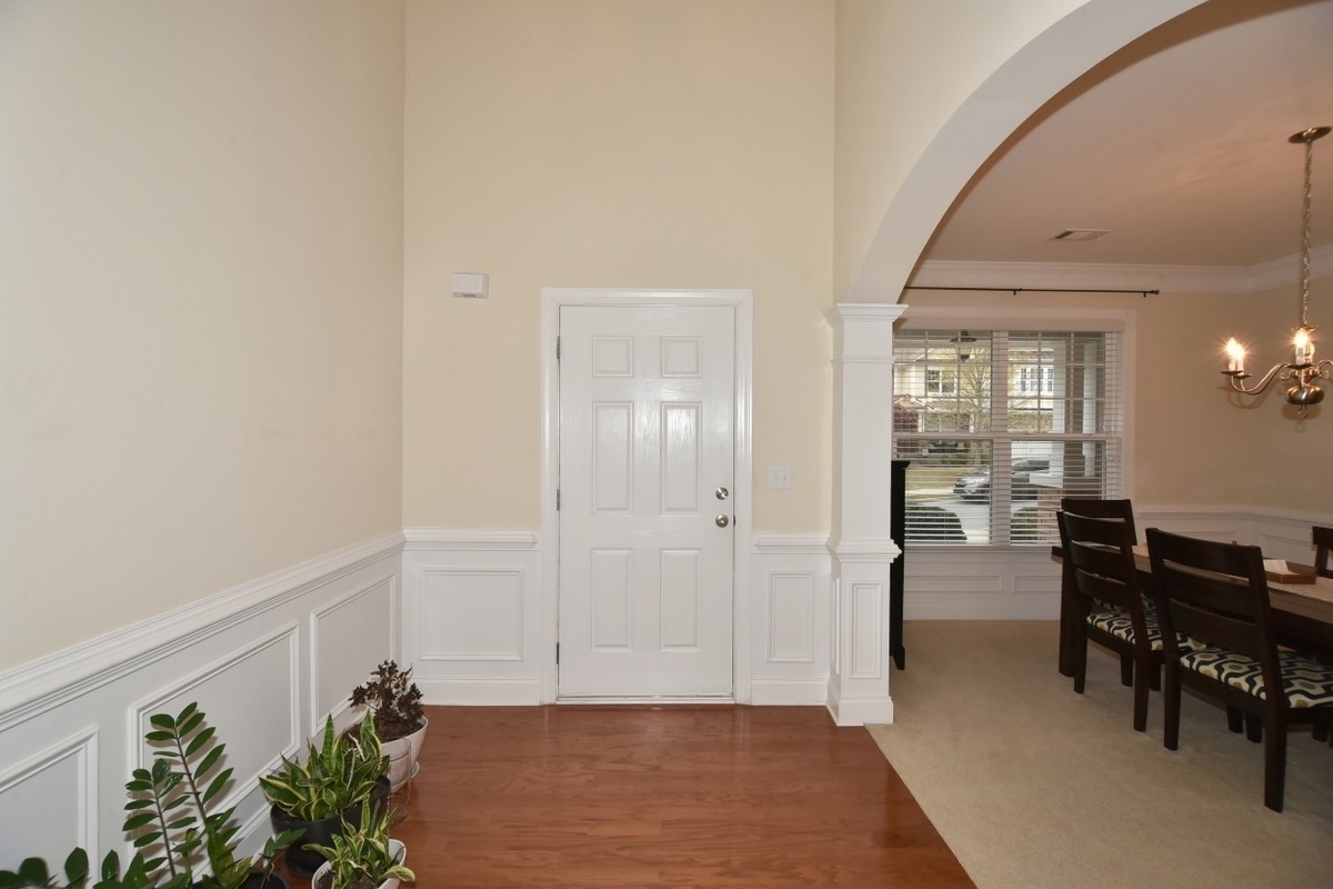 3725 Seaton Dr, Suwanee, GA 30024 photo 3