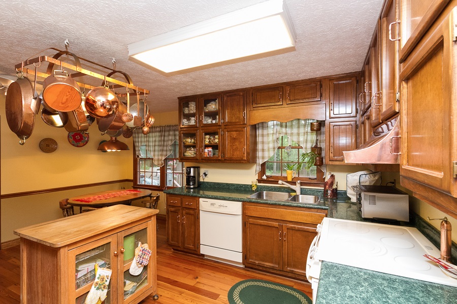 505 Anthony Dr, Tyrone, GA 30290 photo 7