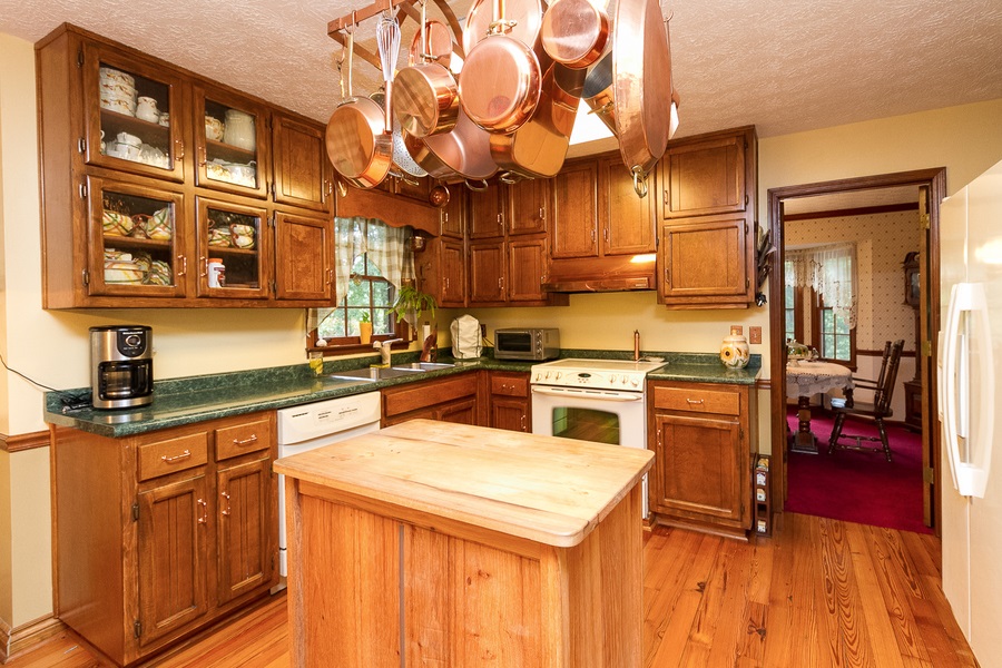 505 Anthony Dr, Tyrone, GA 30290 photo 8