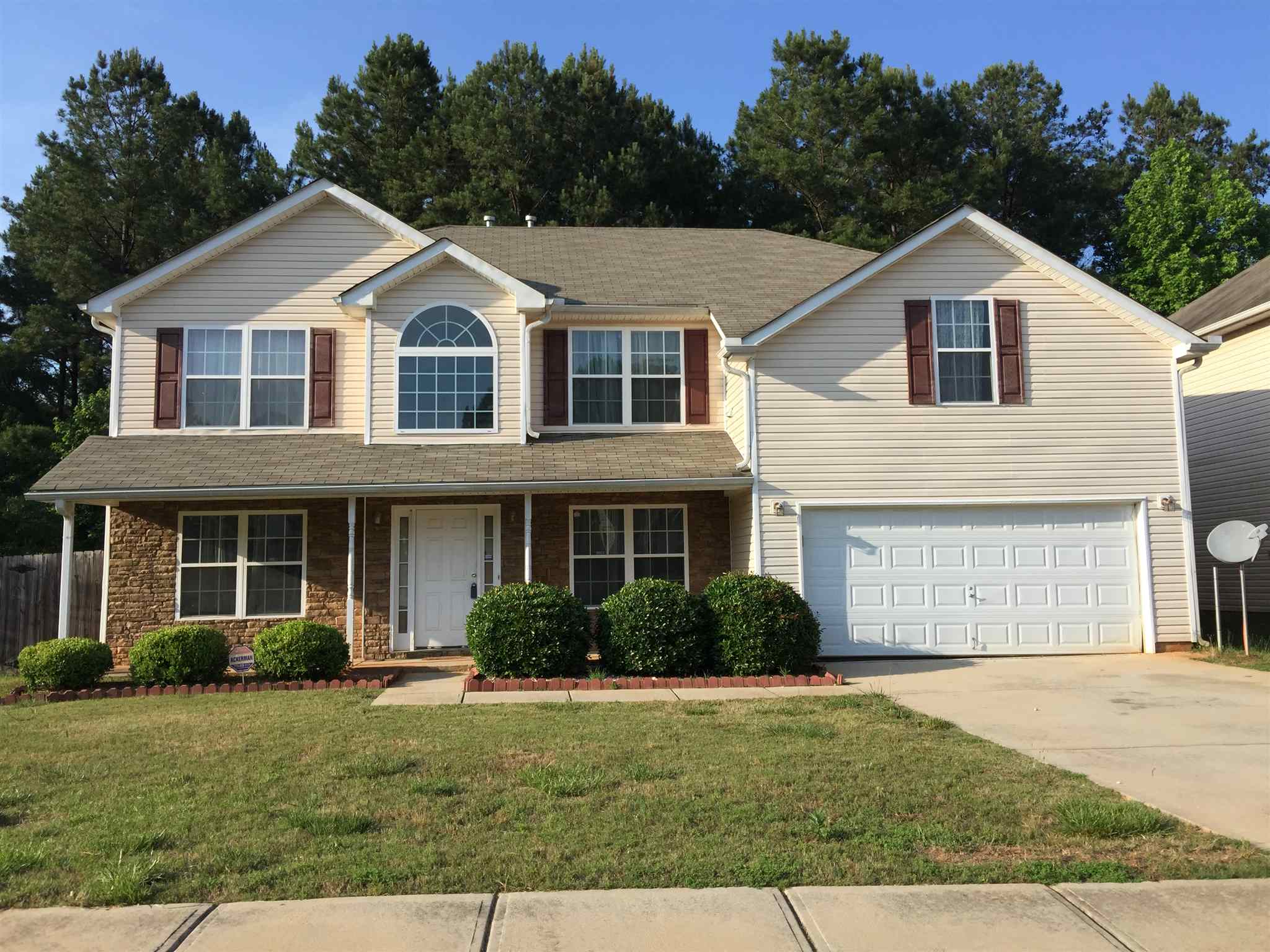 1136 Oak Holw, Hampton, GA 30228 photo 1