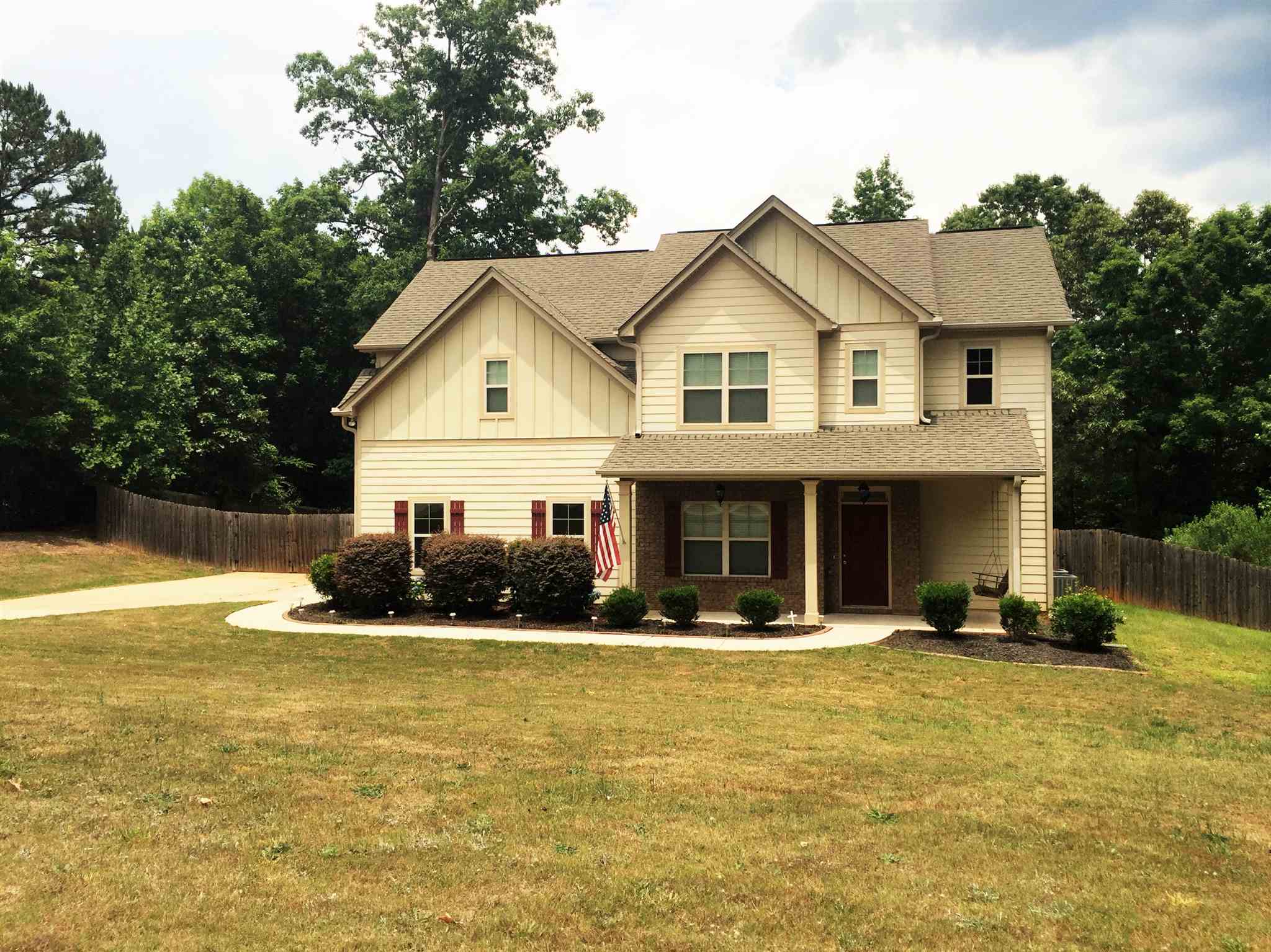 132 Cedar Ridge Dr, Lagrange, GA 30241 photo 1