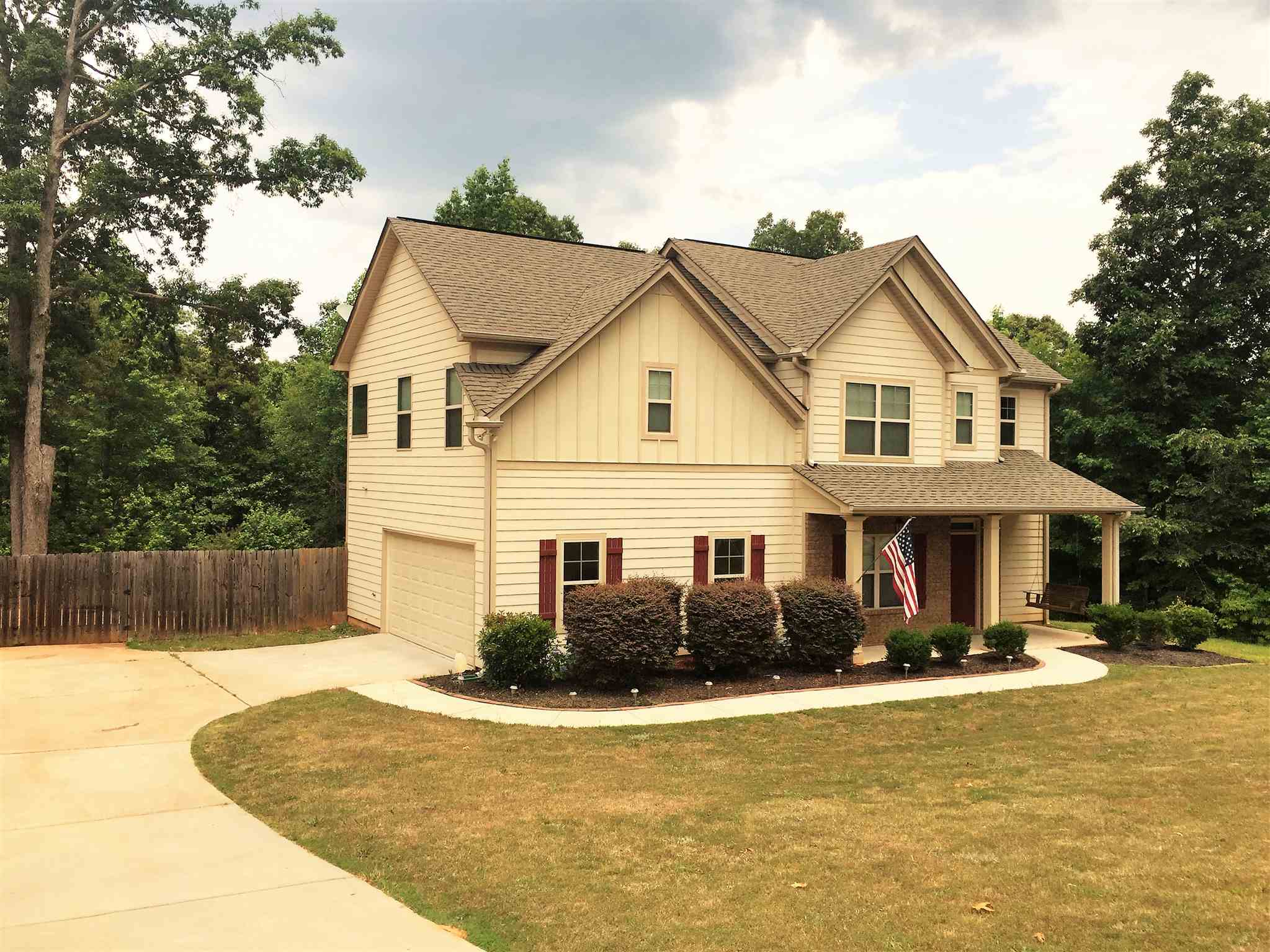 132 Cedar Ridge Dr, Lagrange, GA 30241 photo 2