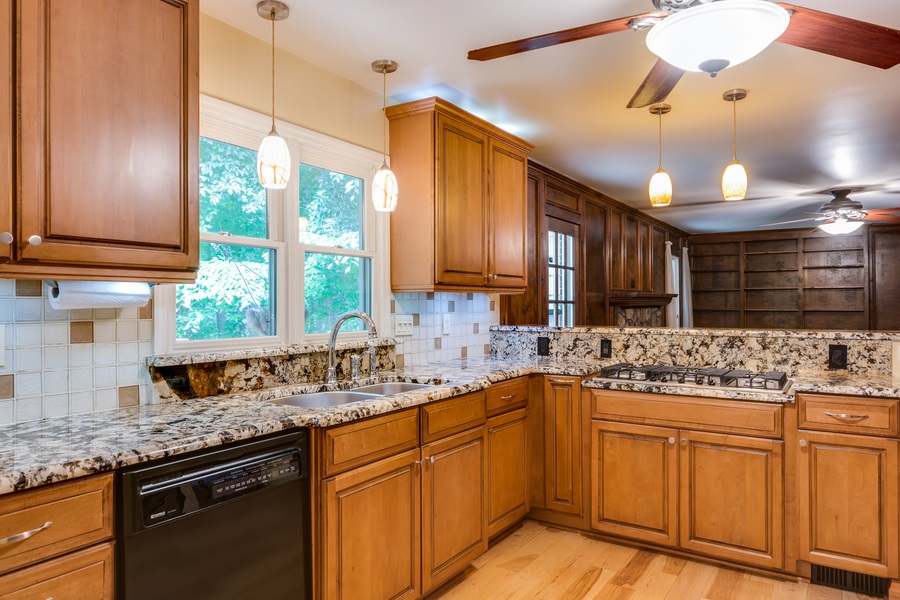 1730 E Gate Dr, Stone Mountain, GA 30087 photo 2
