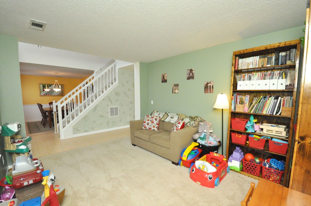 633 Burtons Cv, Hampton, GA 30228 photo 3
