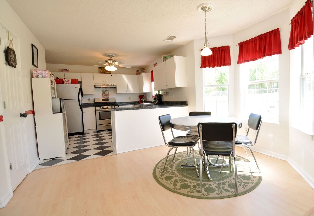 633 Burtons Cv, Hampton, GA 30228 photo 8