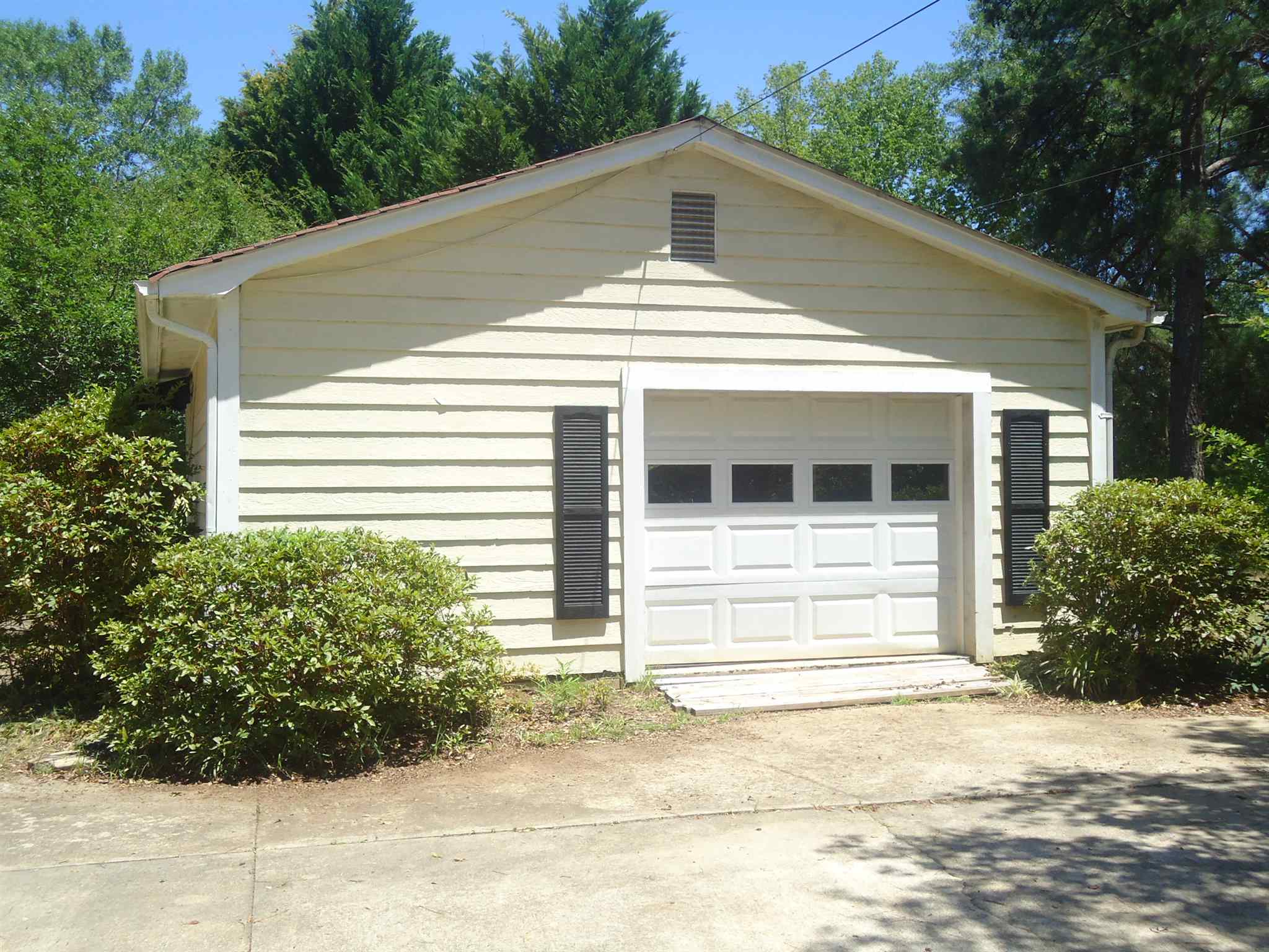 311 Lanier Rd, Lagrange, GA 30241 photo 3