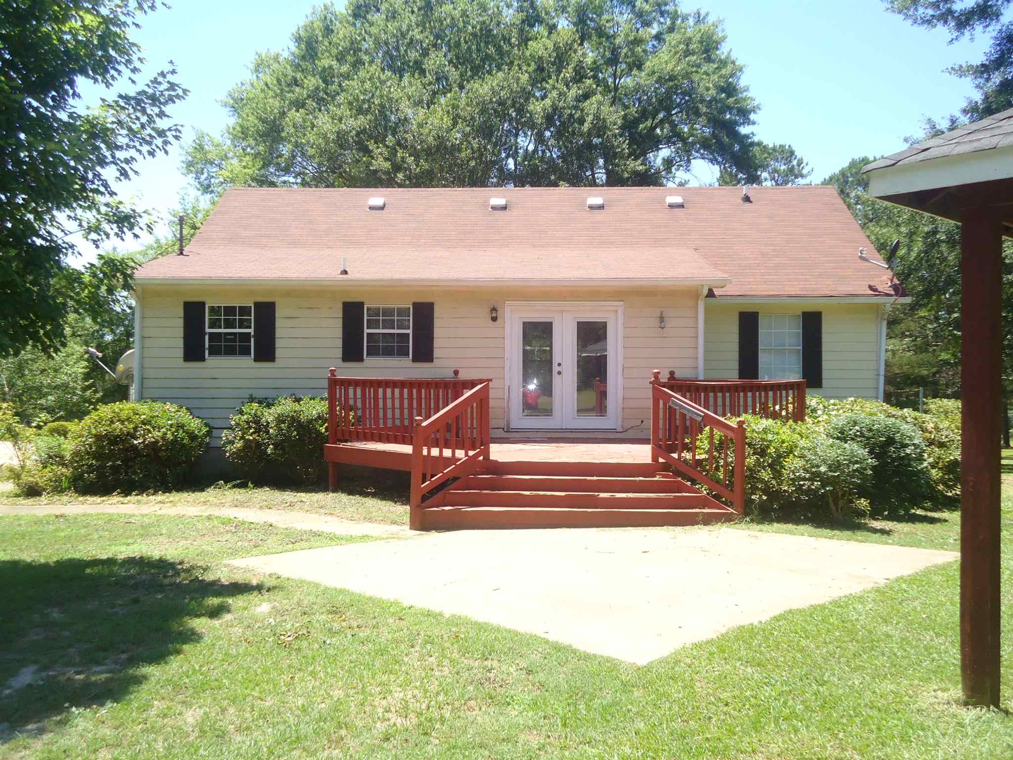 311 Lanier Rd, Lagrange, GA 30241 photo 2