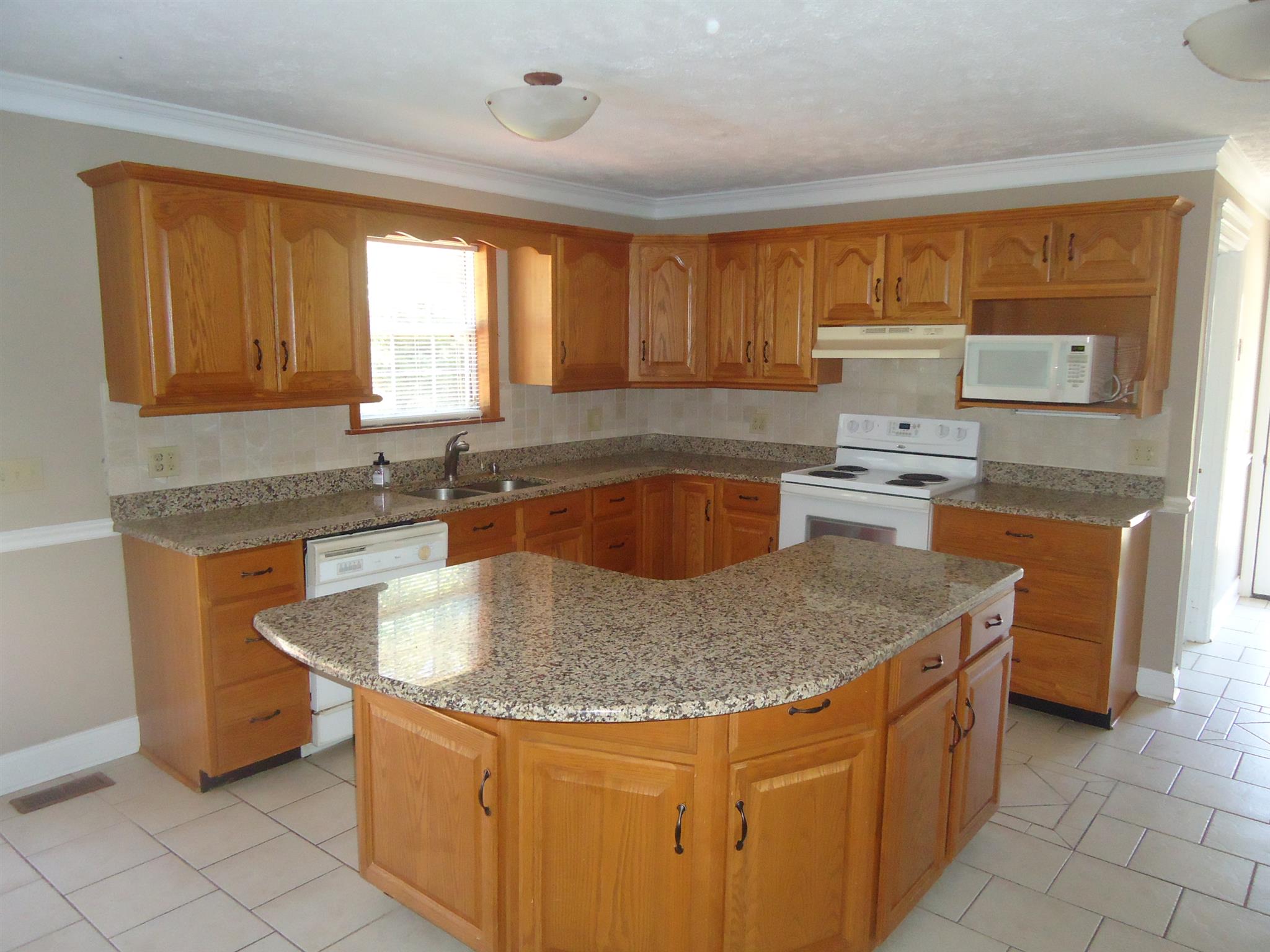 311 Lanier Rd, Lagrange, GA 30241 photo 4
