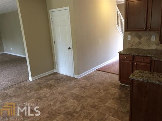 351 Cobblestone Ct, Hampton, GA 30228 photo 4