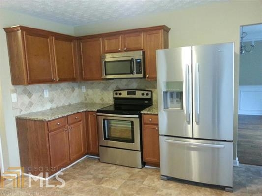 351 Cobblestone Ct, Hampton, GA 30228 photo 2