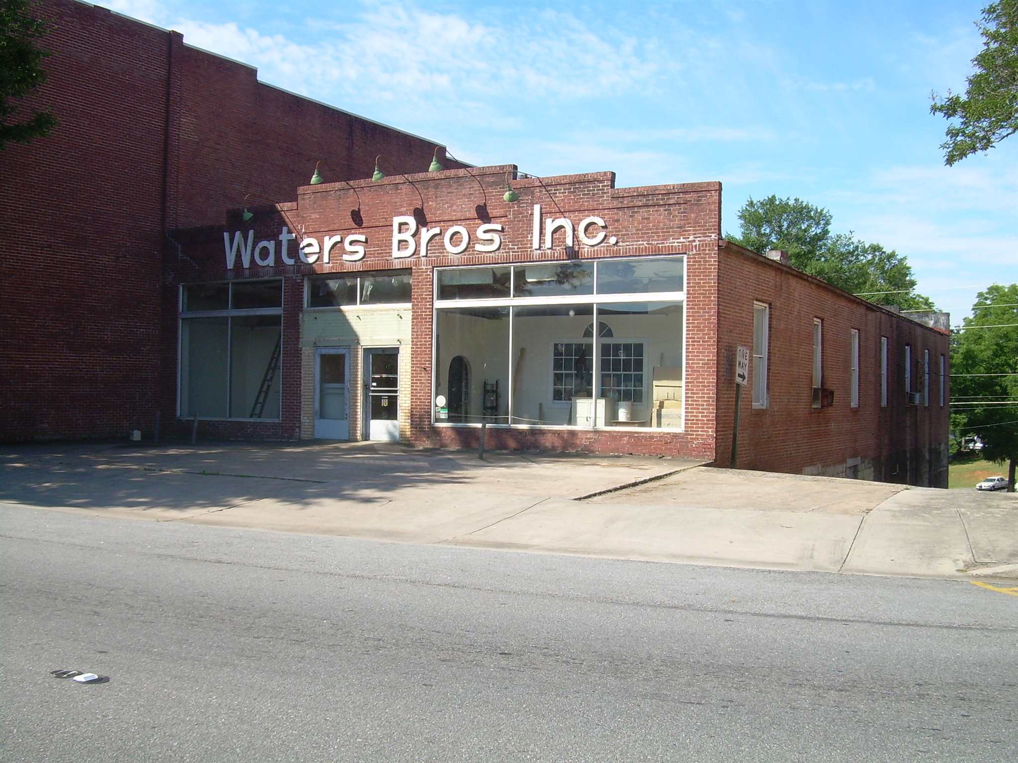 1777 N Elm St, Commerce, GA 30529 photo 1