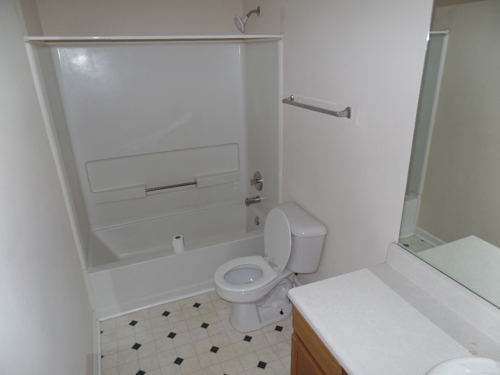1270 S Hampton Rd, Hampton, GA 30228 photo 11