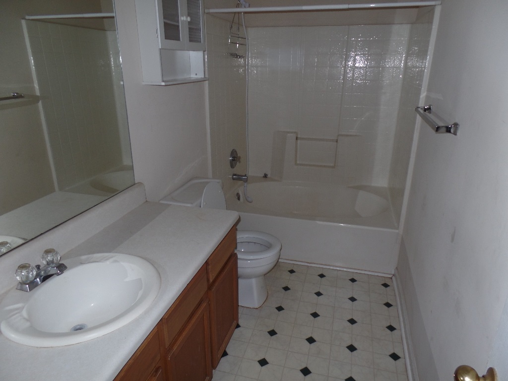 1270 S Hampton Rd, Hampton, GA 30228 photo 10