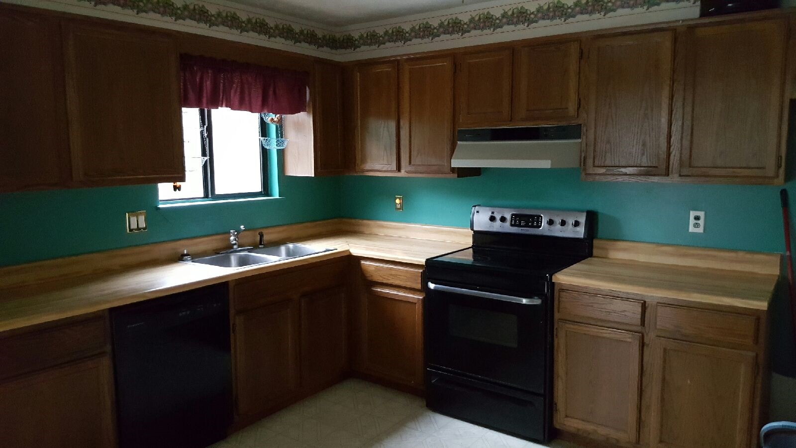 1668 Lovejoy Rd, Hampton, GA 30228 photo 4