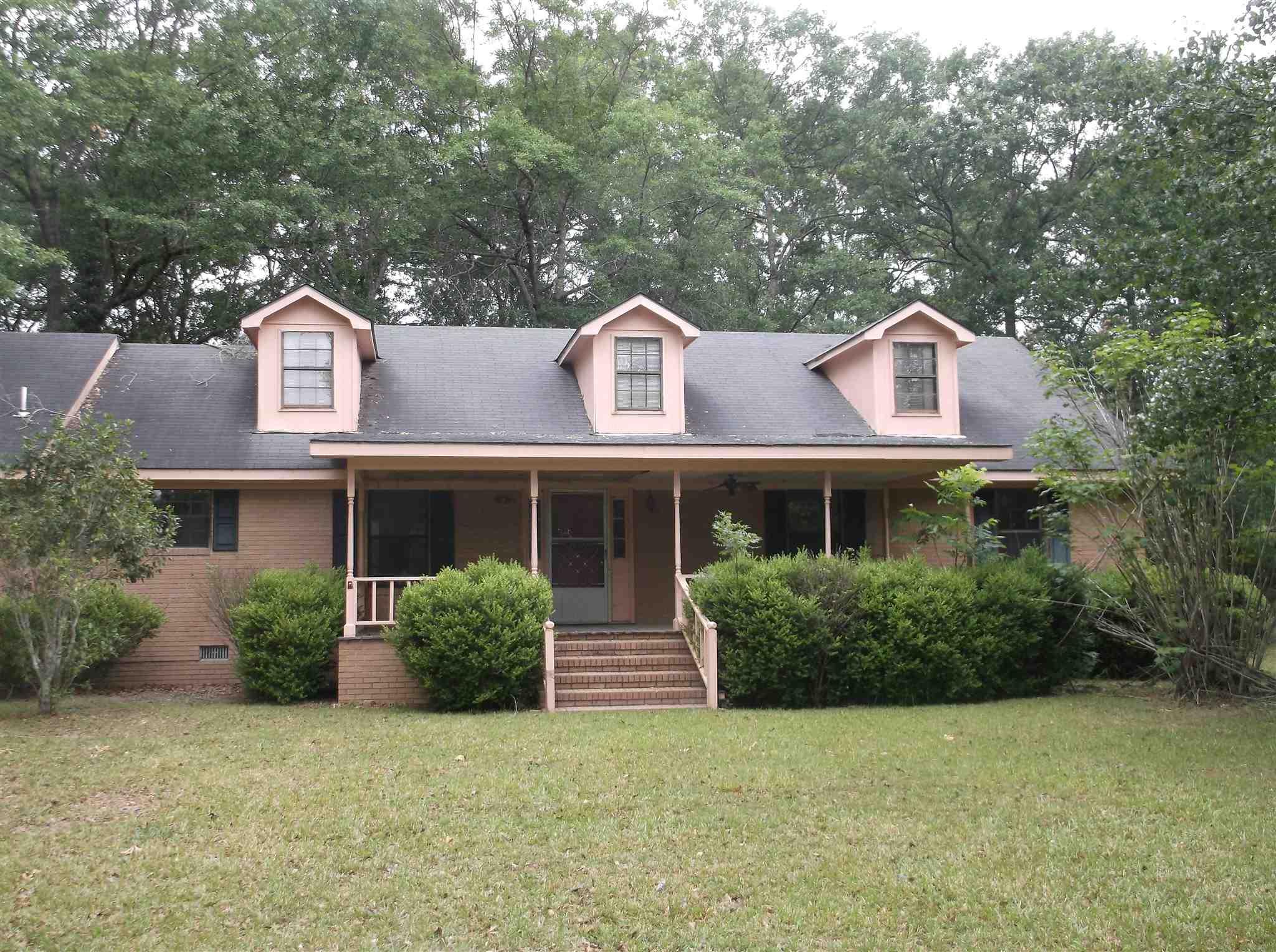 301 Spell Dr, Pembroke, GA 31321 photo 1