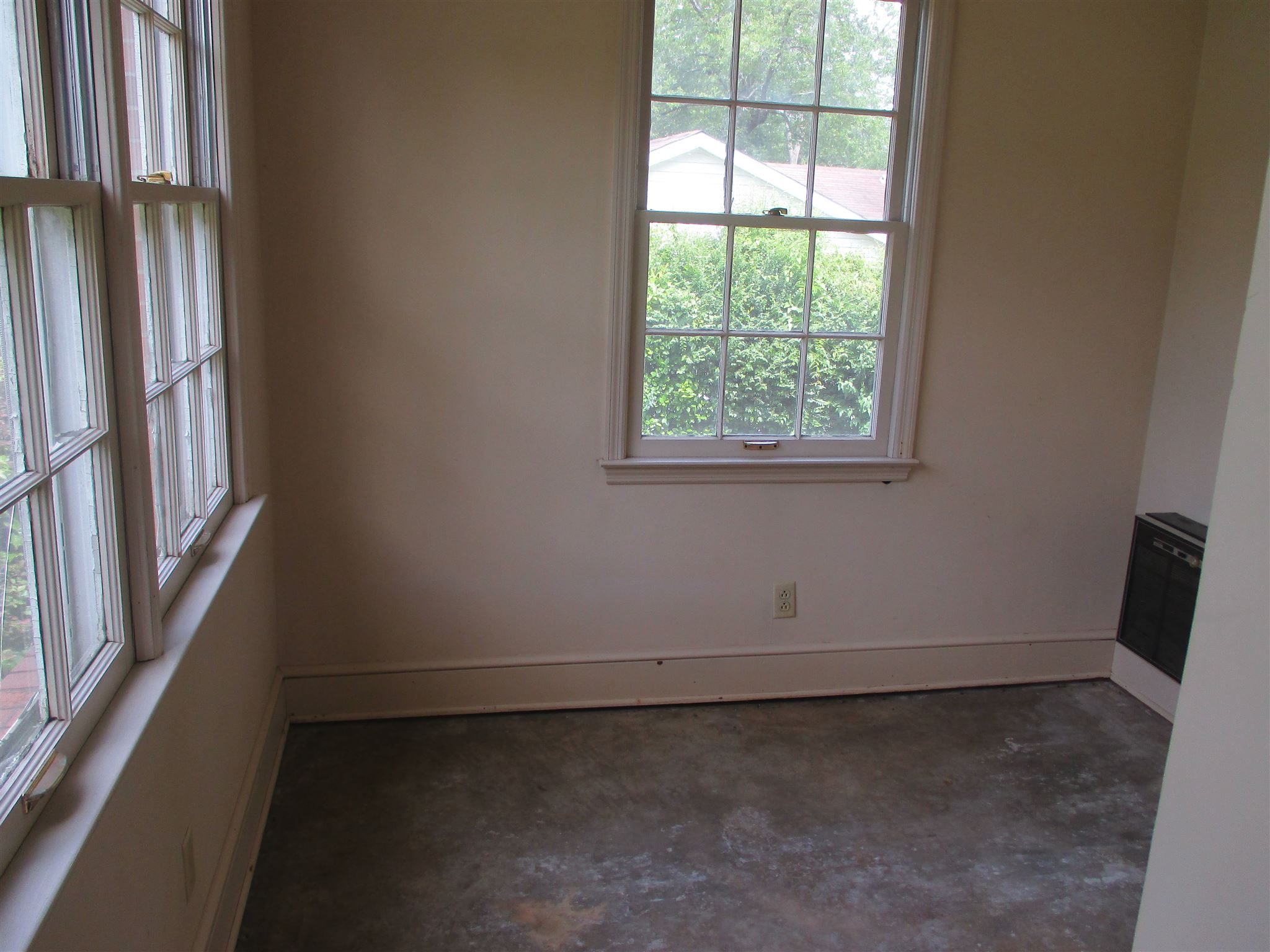 320 E Main St, Thomaston, GA 30286 photo 9