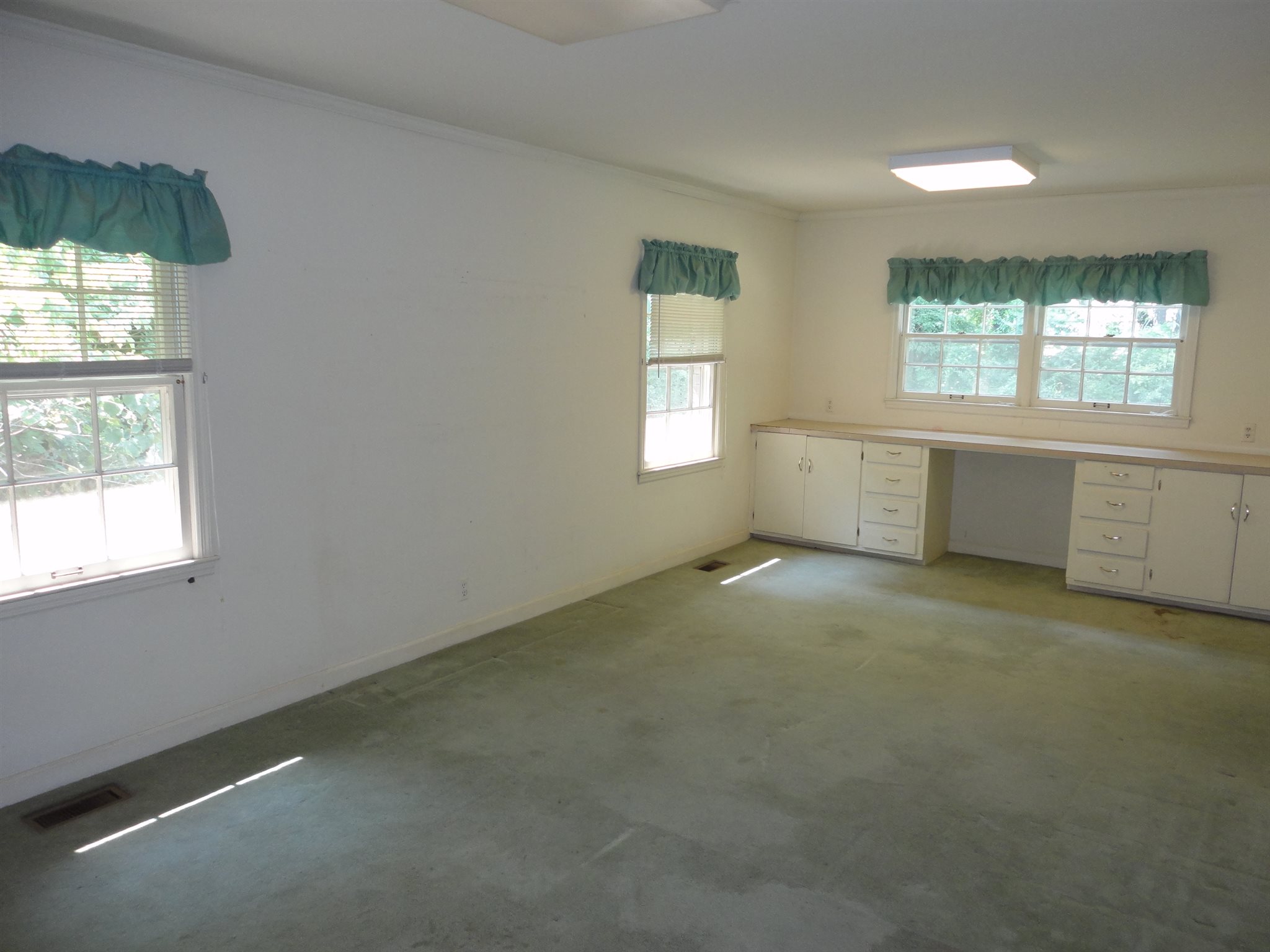 724 La Rose Ter, Lagrange, GA 30240 photo 14