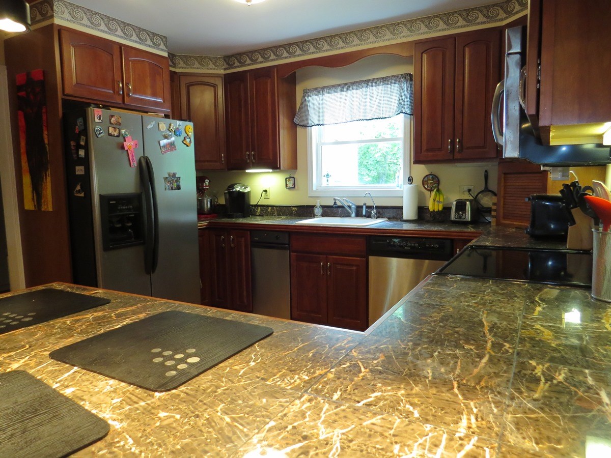 516 Watson St, Toccoa, GA 30577 photo 3