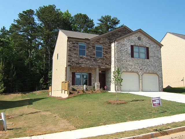 306 Hillcrest Ct, Hampton, GA 30228 photo 2