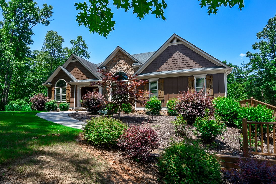 219 Amberleigh Cir, White, GA 30184 photo 1