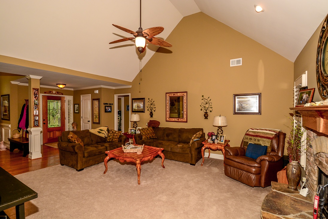 219 Amberleigh Cir, White, GA 30184 photo 7