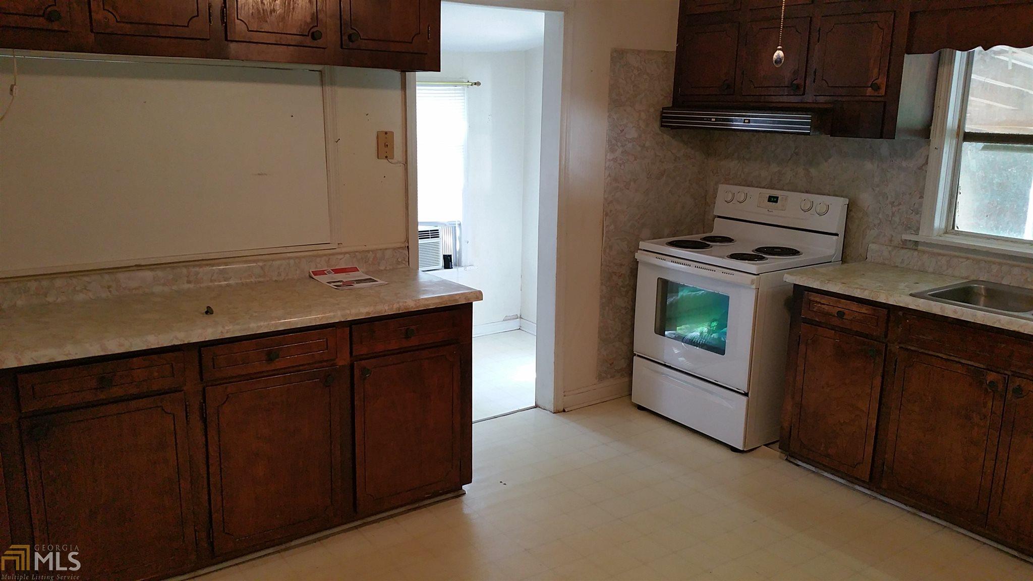 262 E Wright St, Winder, GA 30680 photo 11