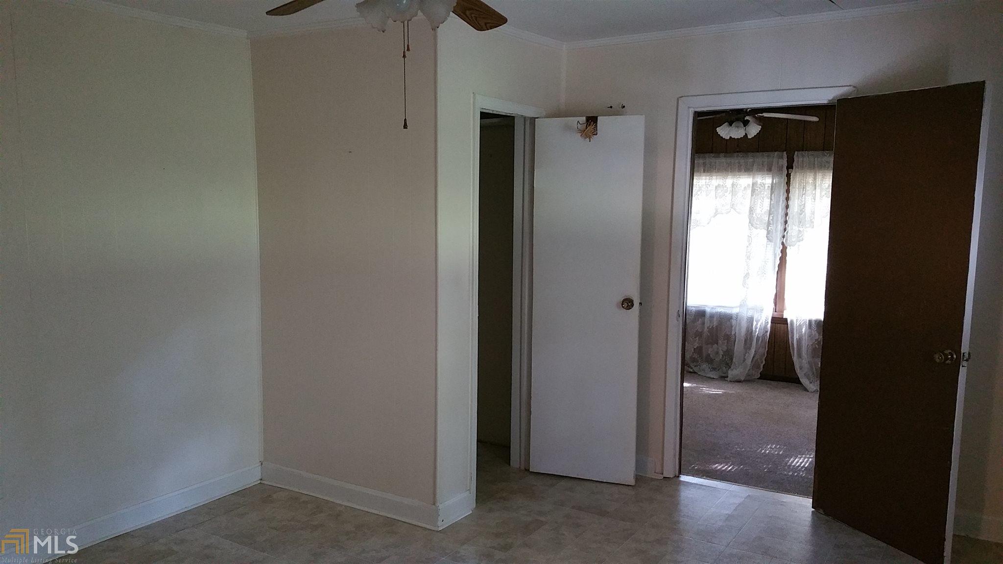 262 E Wright St, Winder, GA 30680 photo 16
