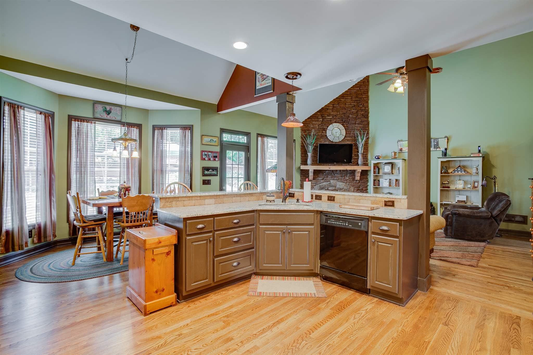 2511 Representative, Buford, GA 30519 photo 11