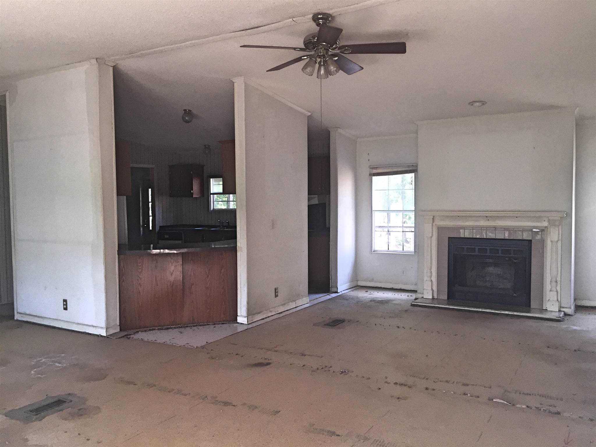 188 E Second St, Lindale, GA 30147 photo 6