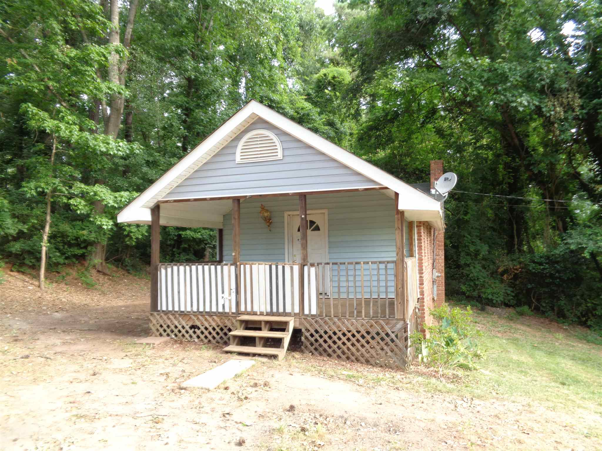 198 Cherokee Dr, Jackson, GA 30233 photo 2
