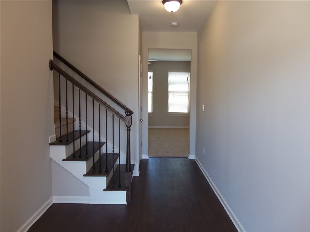 4060 Mcclendon Way, Rex, GA 30273 photo 4