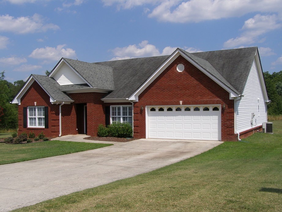 105 Willow Springs Dr, Covington, GA 30016 photo 1