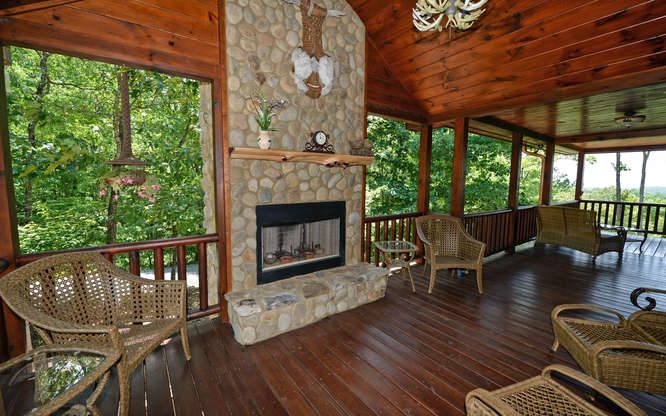 165 Folklore Ct, Morganton, GA 30560 photo 2