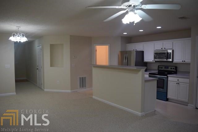 137 Chastain Loop, Newnan, GA 30263 photo 2