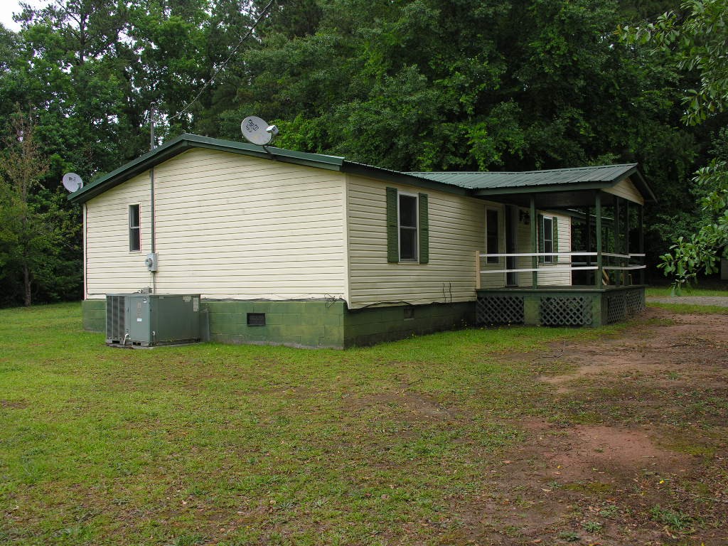 201 Warner Rd, Barnesville, GA 30204 photo 2