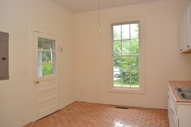 15 Mill St, Jackson, GA 30233 photo 4