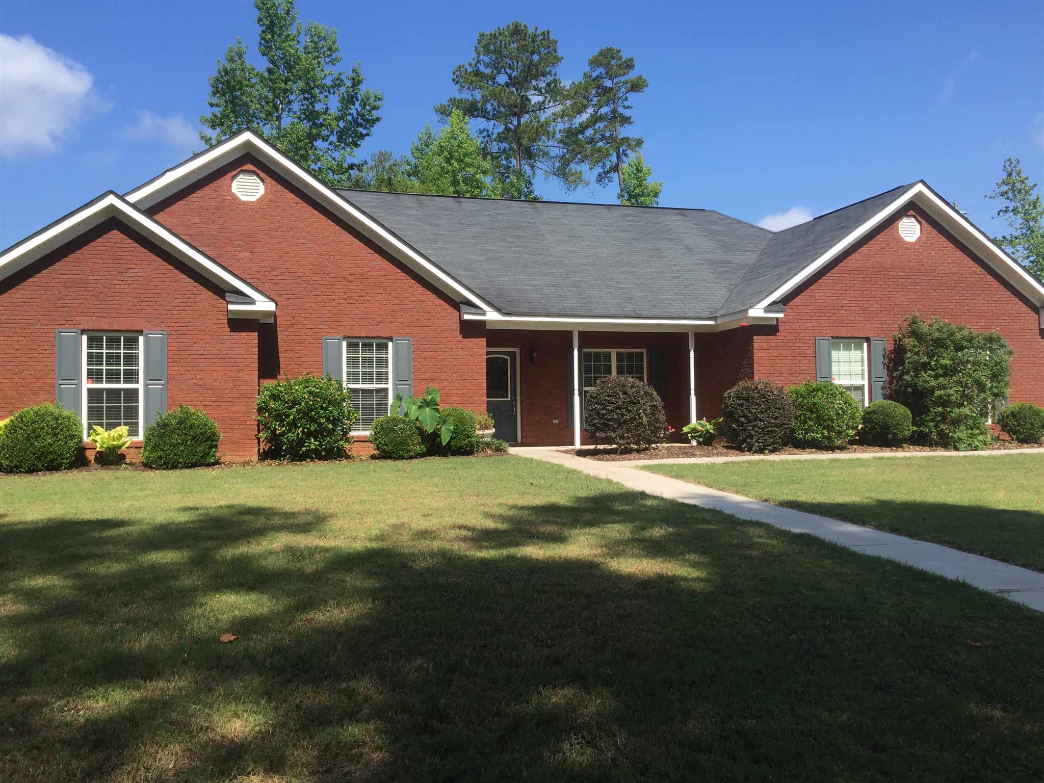 507 Camelot Dr, Lagrange, GA 30241 photo 1