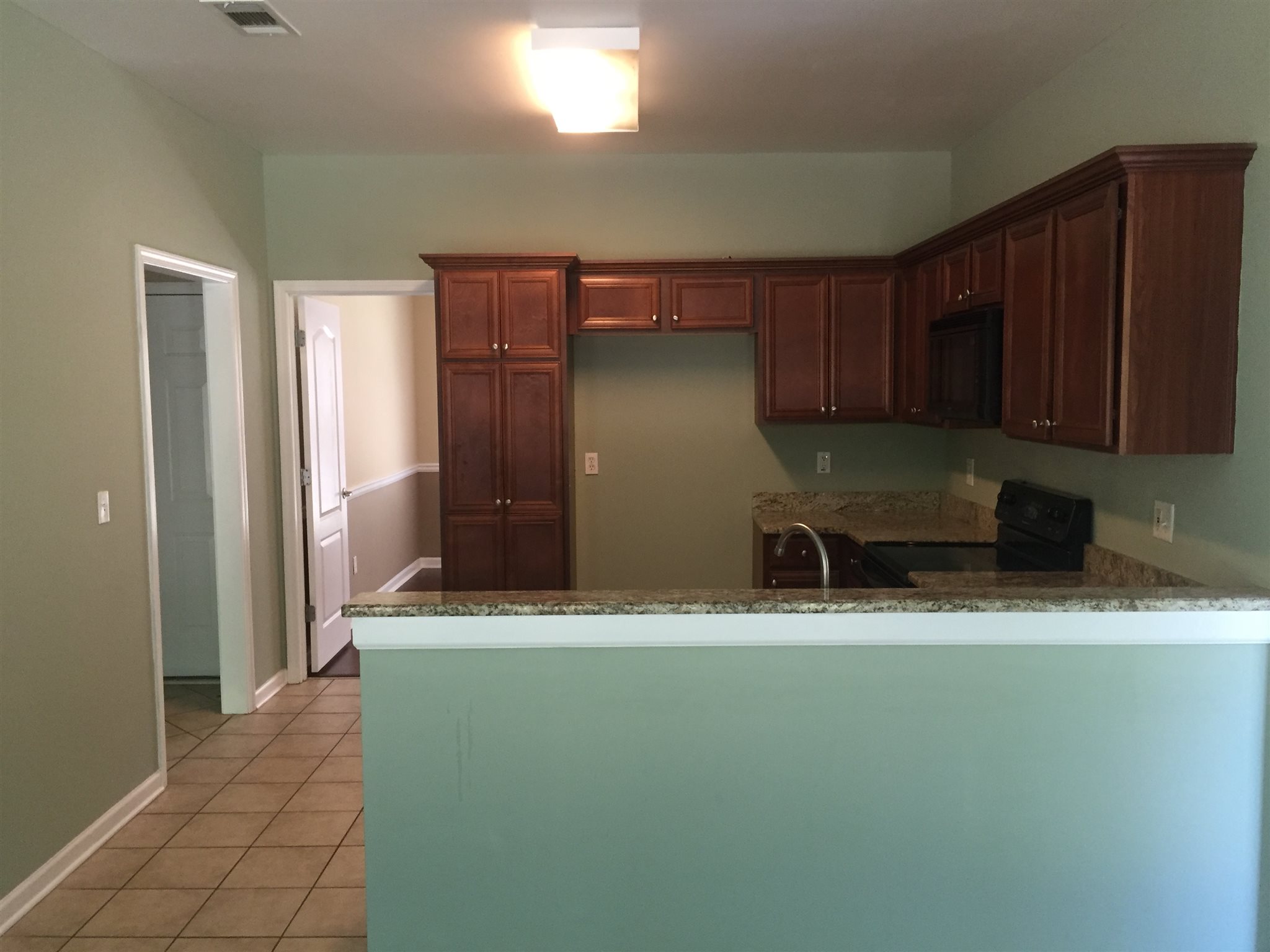 507 Camelot Dr, Lagrange, GA 30241 photo 12