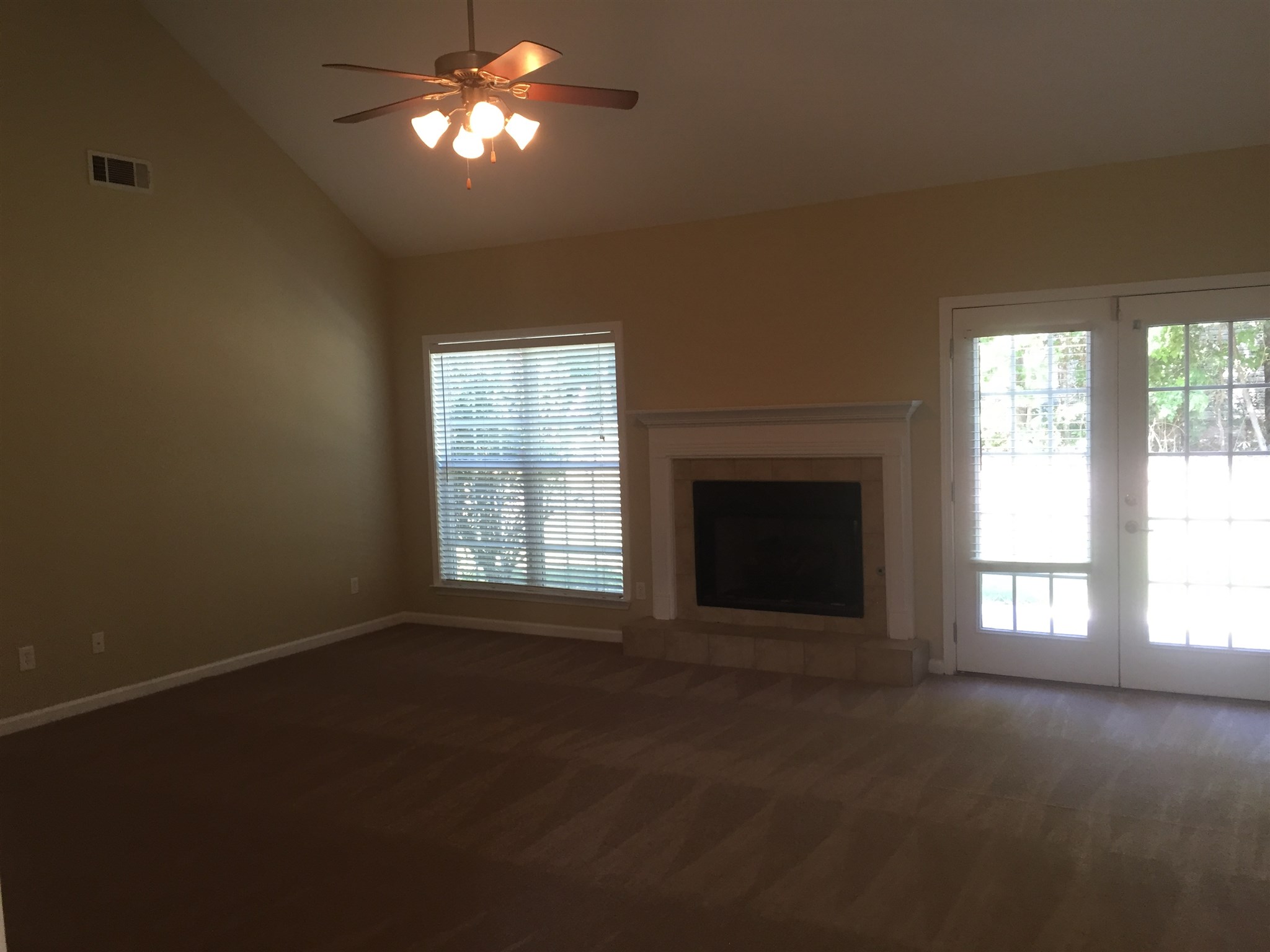 507 Camelot Dr, Lagrange, GA 30241 photo 4