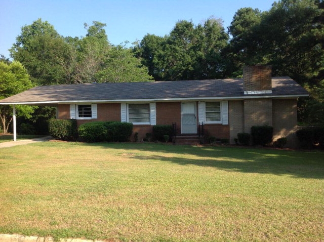 208 Pinehurst Dr, Dublin, GA 31021 photo 1