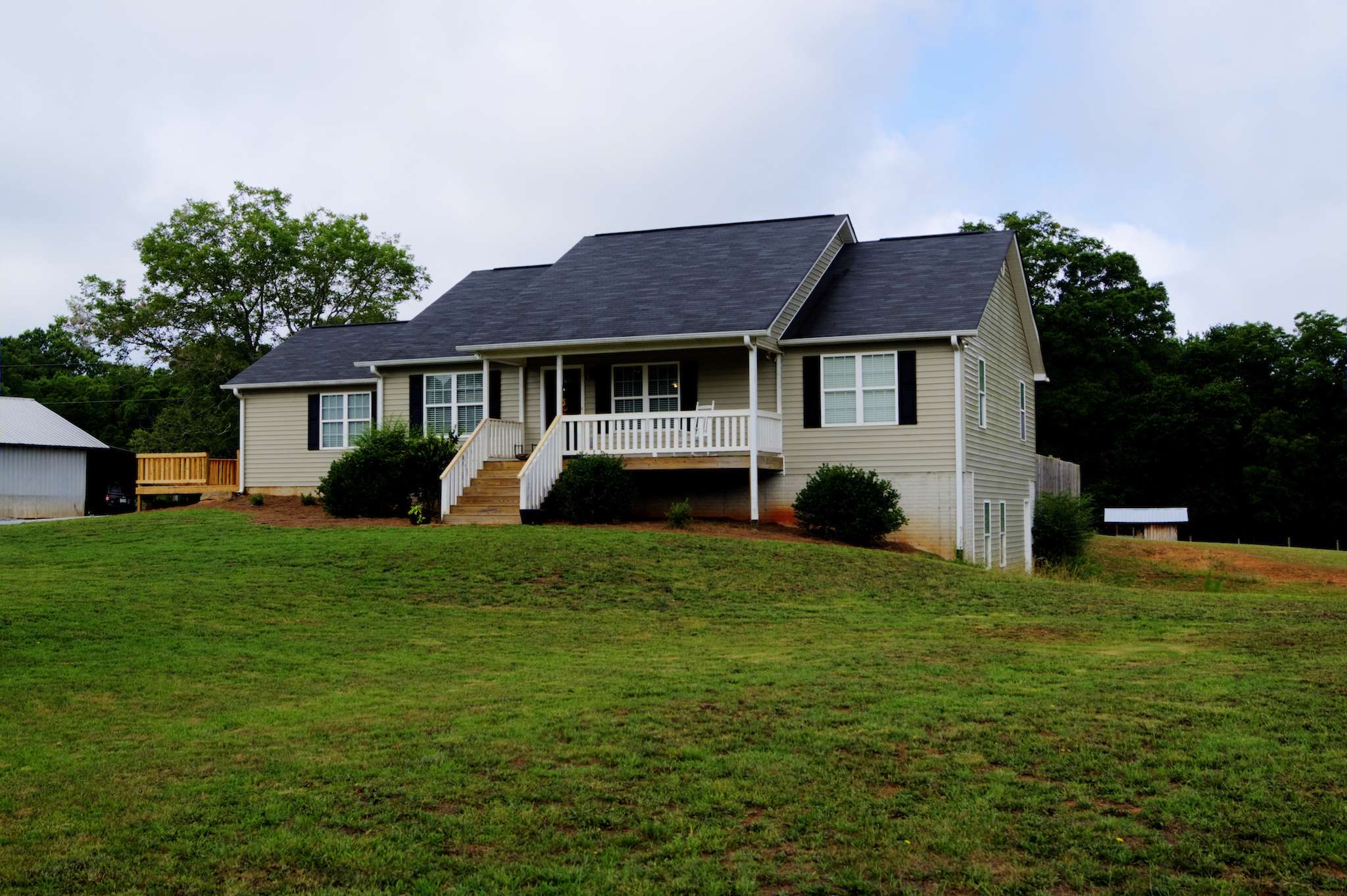 291 Dickenson, Williamson, GA 30292 photo 2